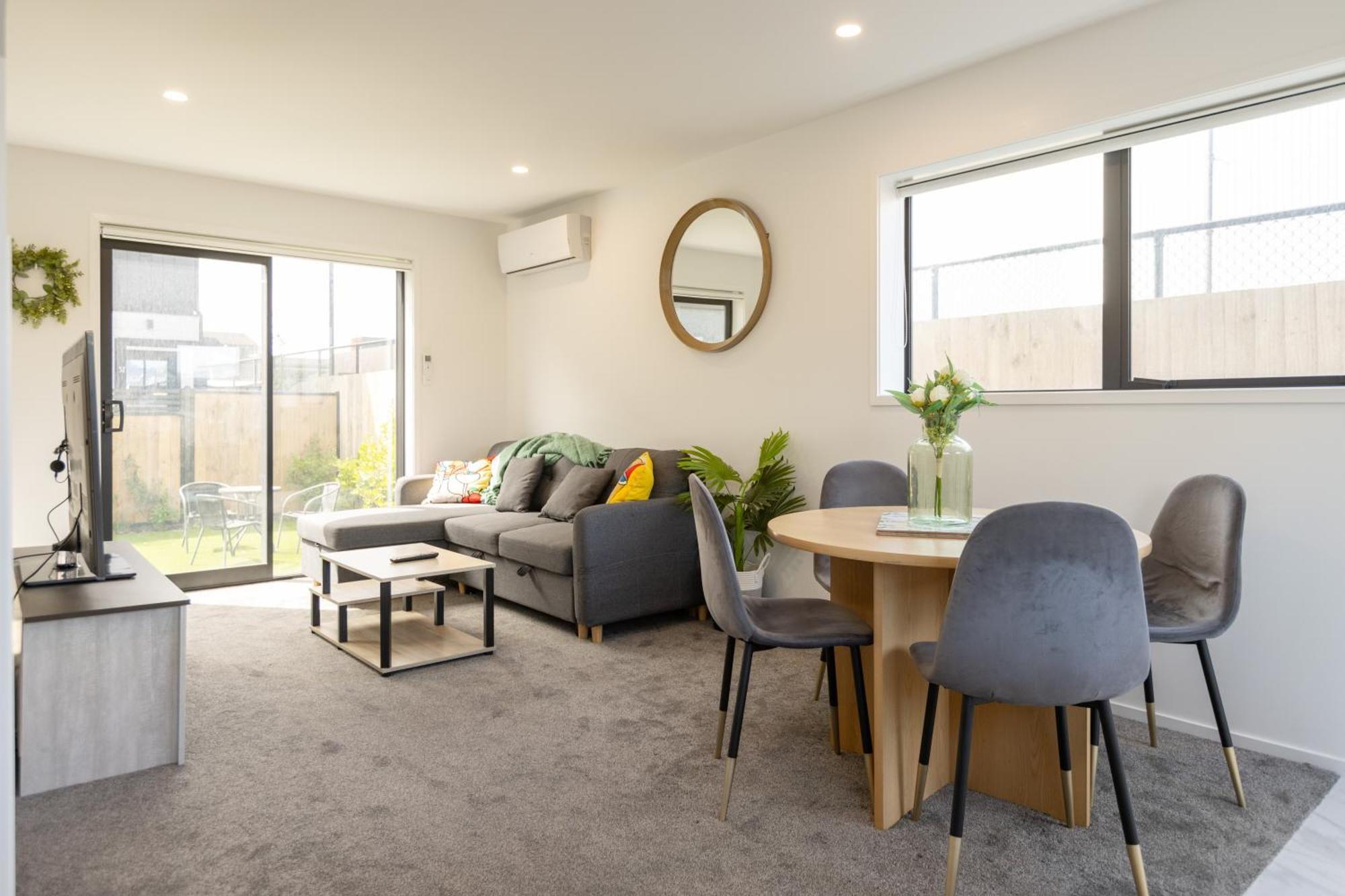 Luxury 2 Bedroom Townhouse By Hagley Park In Cbd Christchurch Eksteriør billede