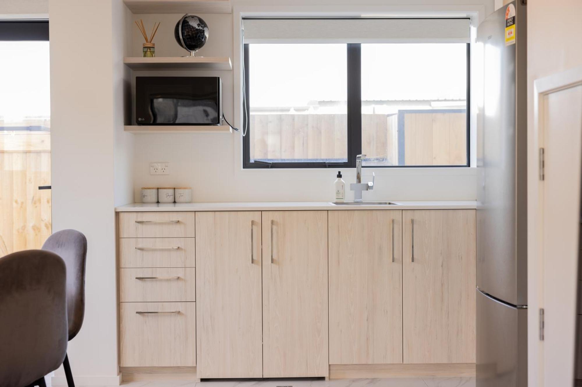 Luxury 2 Bedroom Townhouse By Hagley Park In Cbd Christchurch Eksteriør billede