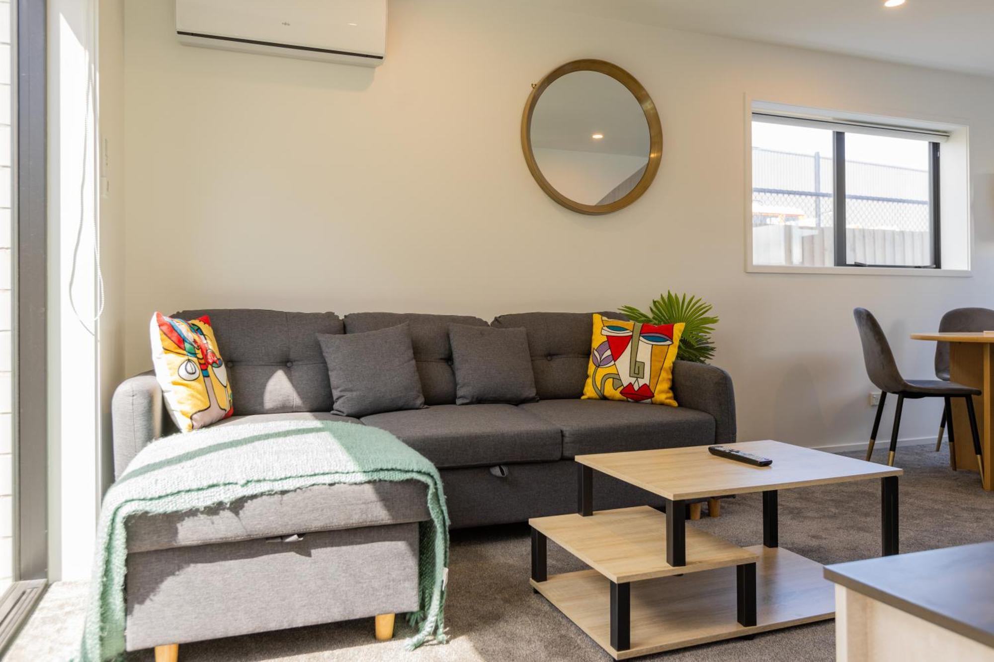Luxury 2 Bedroom Townhouse By Hagley Park In Cbd Christchurch Eksteriør billede