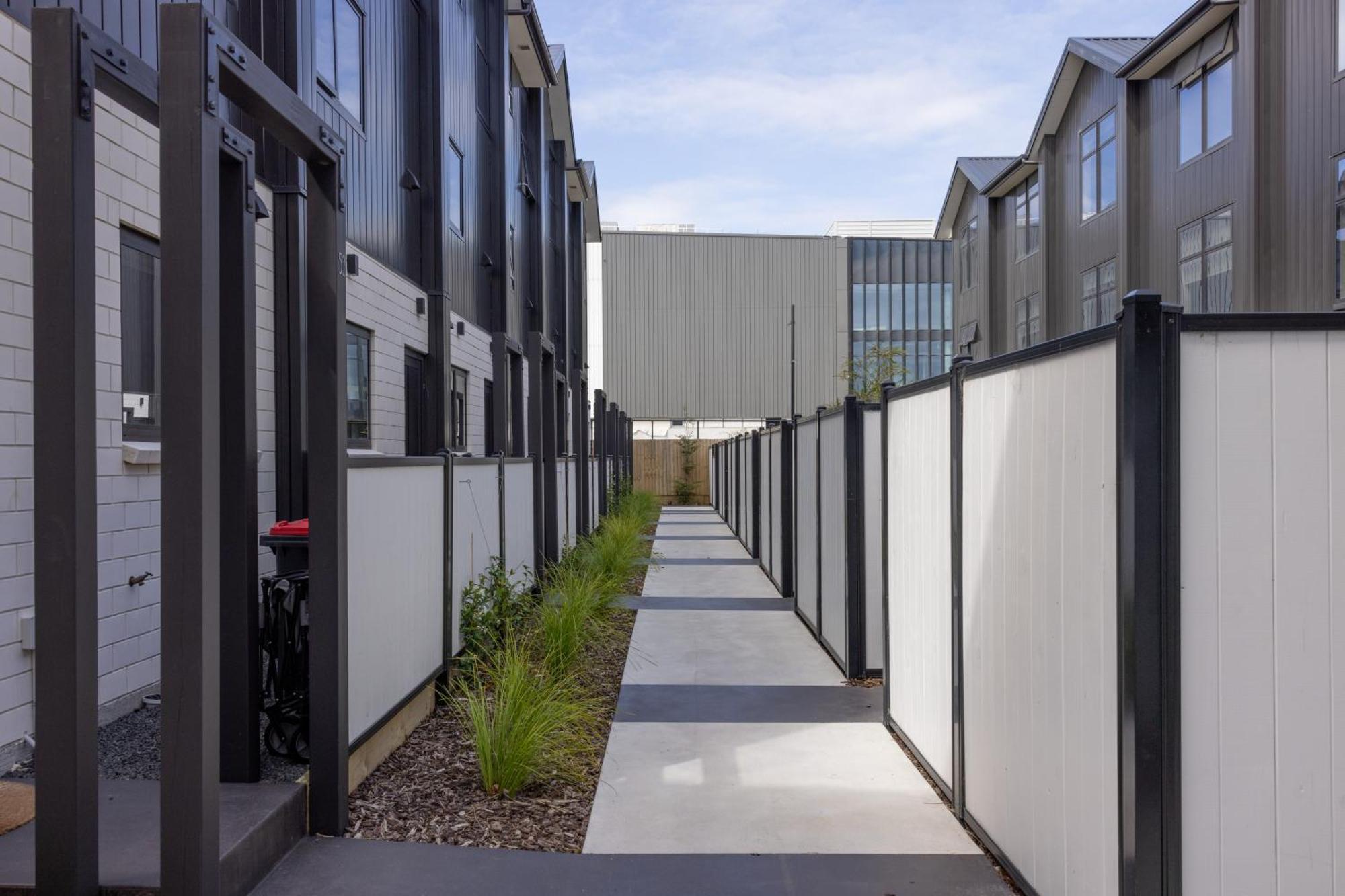 Luxury 2 Bedroom Townhouse By Hagley Park In Cbd Christchurch Eksteriør billede